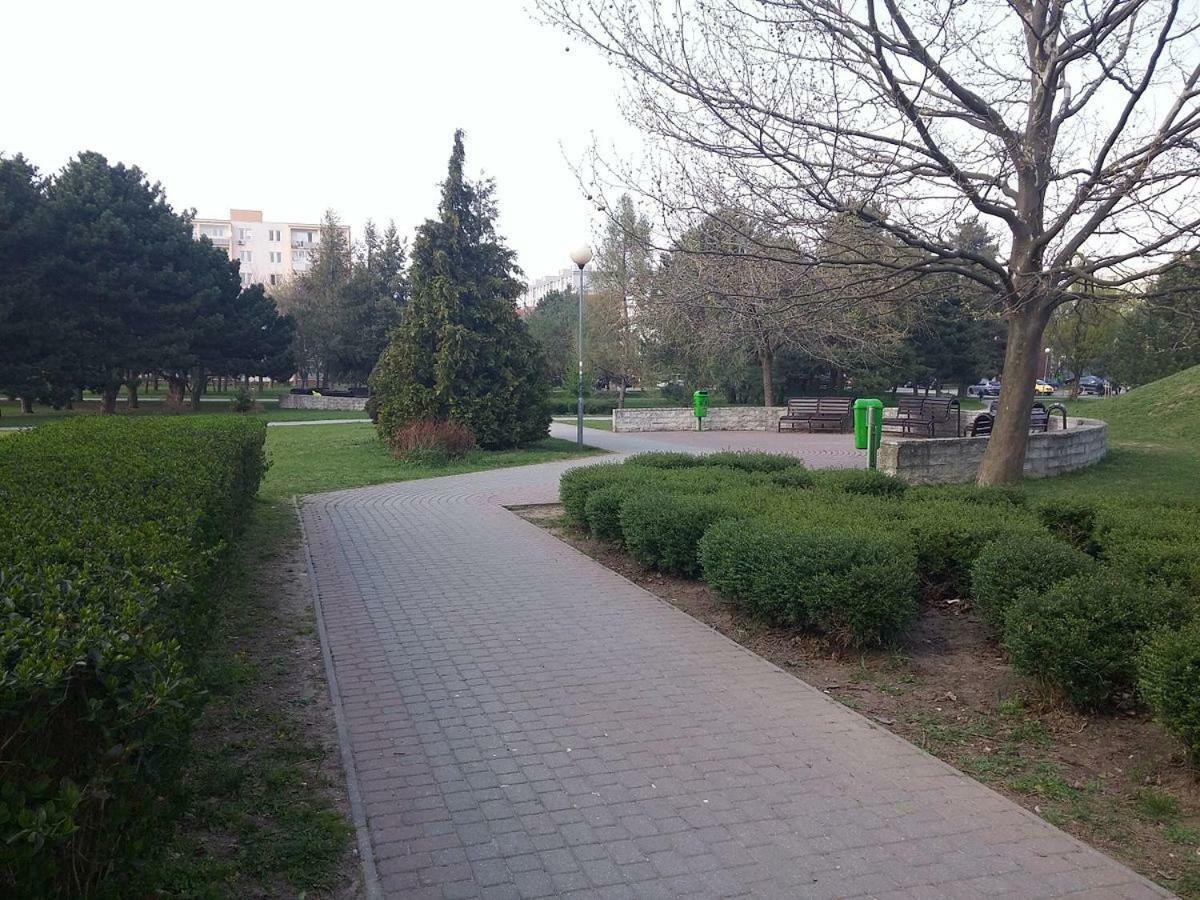 Moonstreet Apartments Μπρατισλάβα Εξωτερικό φωτογραφία